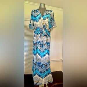 Kate and Lily Maxi dress. Blue floral. Lined.